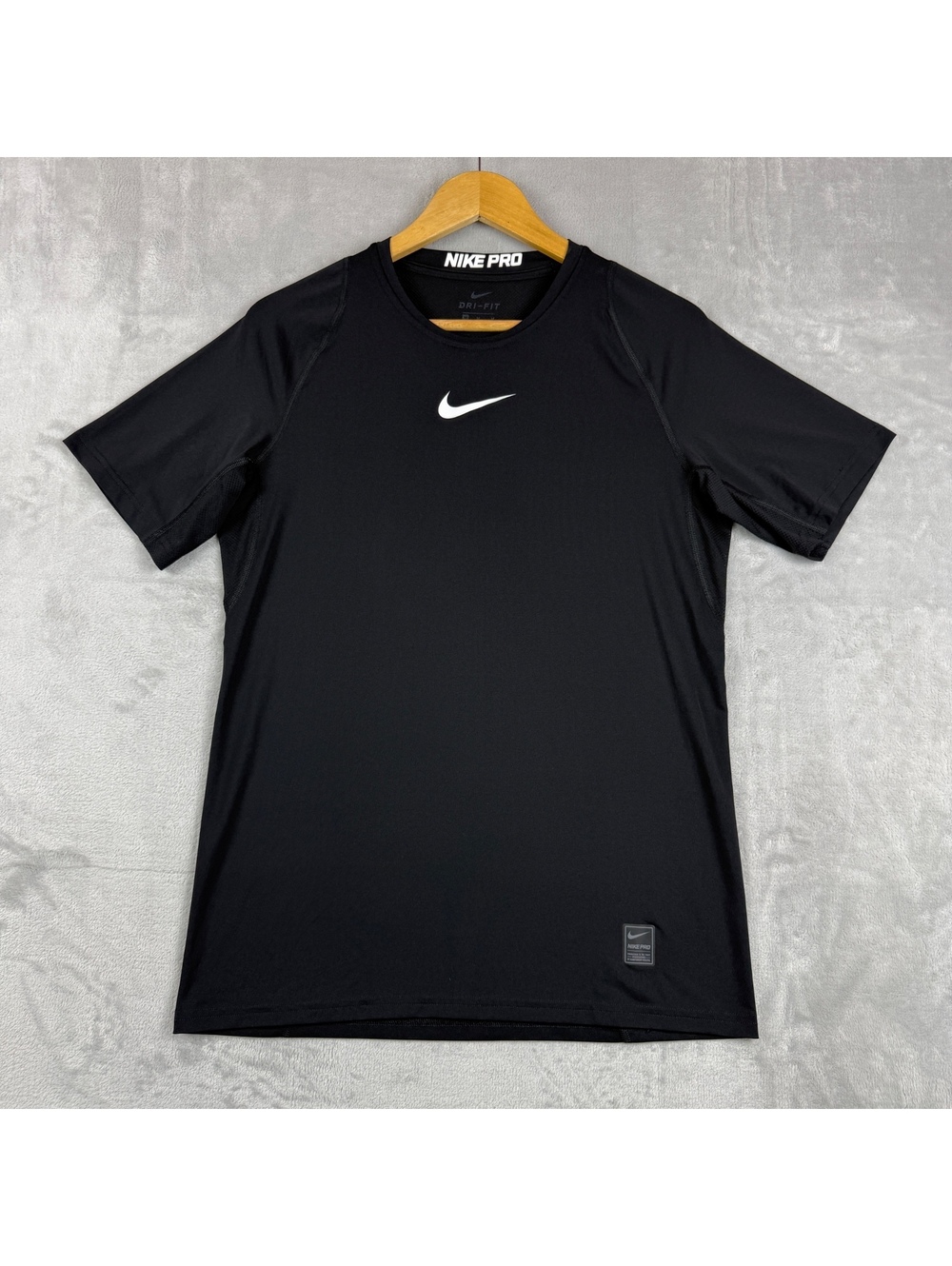 Nike Pro Dri-FIT MenM Black Short Sleeve Compression Shirt Training Gym Athletic